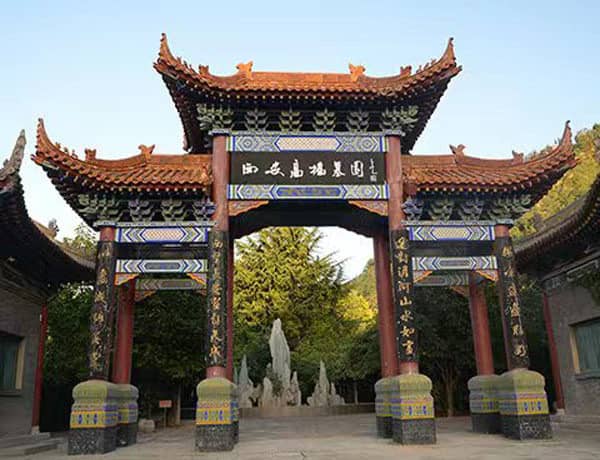 西安高橋墓園的價(jià)格相比其他墓園有何優(yōu)勢(shì)？